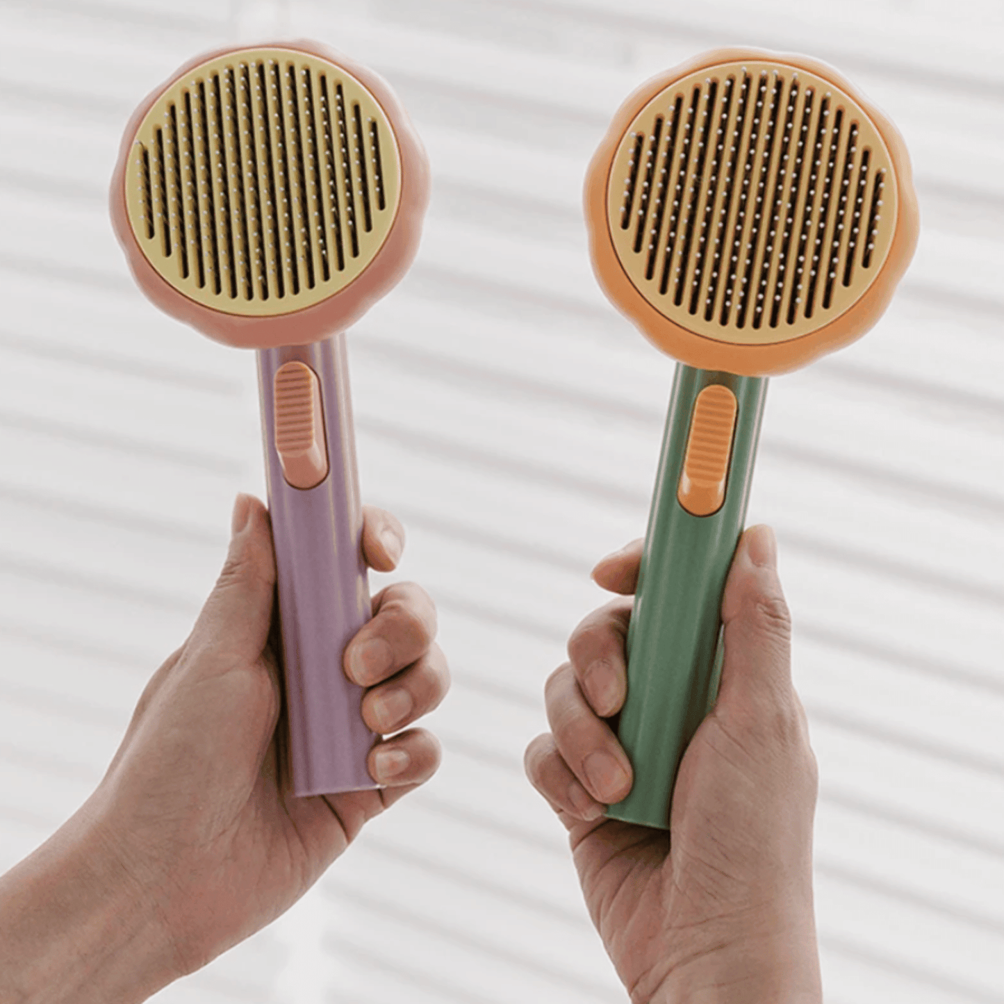 Brosse auto-nettoyante citrouille pour chat | AutoCleaner™ - MyPetsHub